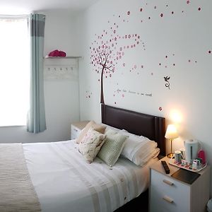Deluxe 2 Bedroom Family Room